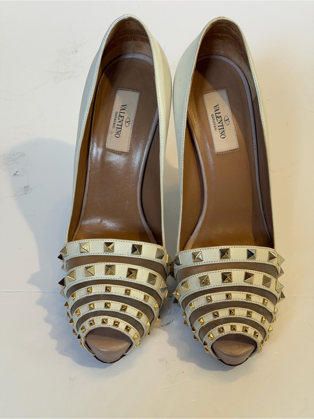 ✨authentic✨ Valentino Ivory Stud-Embellished Peep-Toe Pumps - Picture 5 of 8
